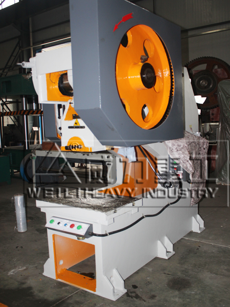 40噸國(guó)標(biāo)機(jī)械沖床