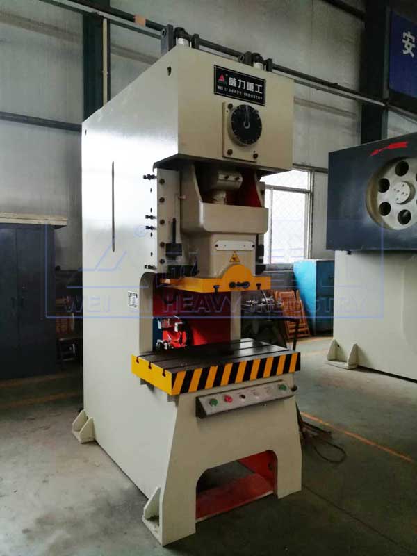 數(shù)控200噸氣動沖床部件展示